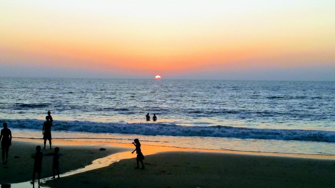 Marari Nadiya Hotel Mararikulam Buitenkant foto