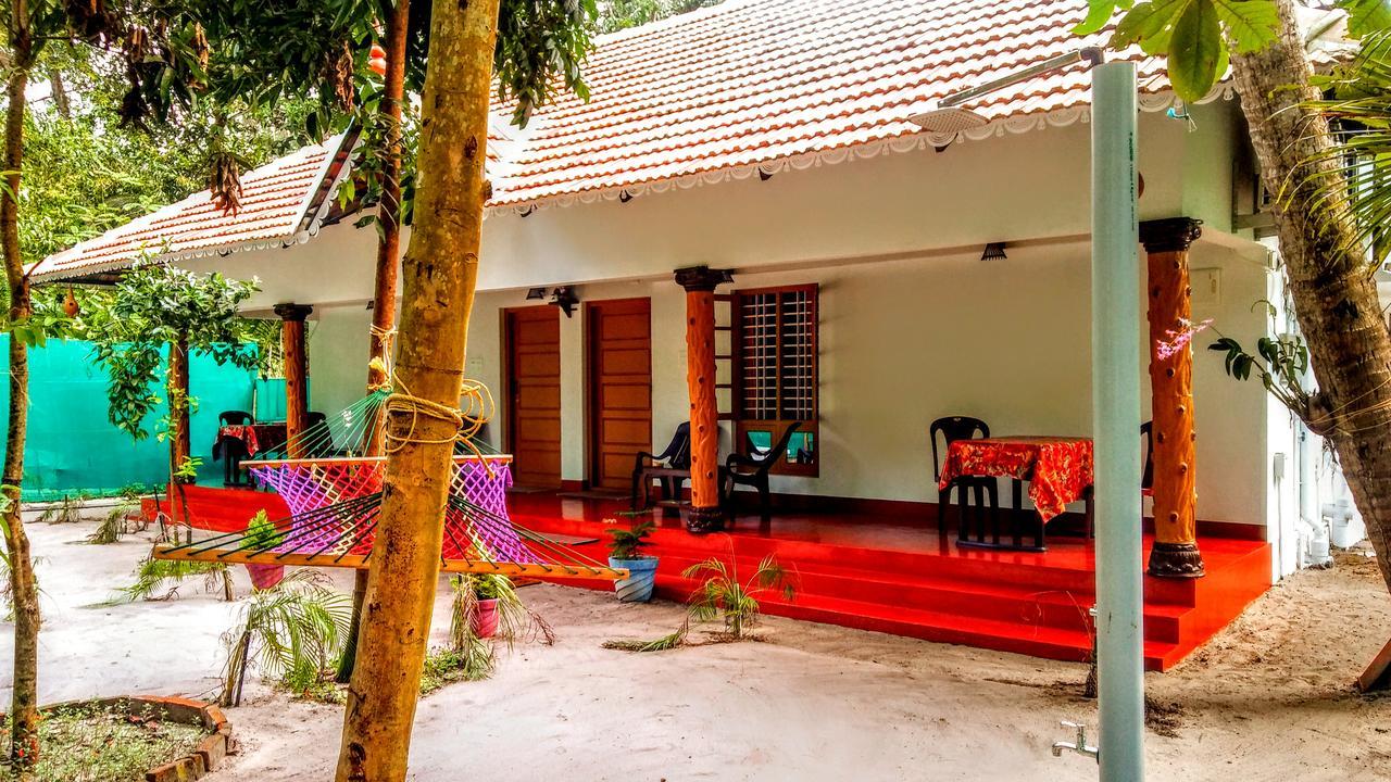 Marari Nadiya Hotel Mararikulam Buitenkant foto