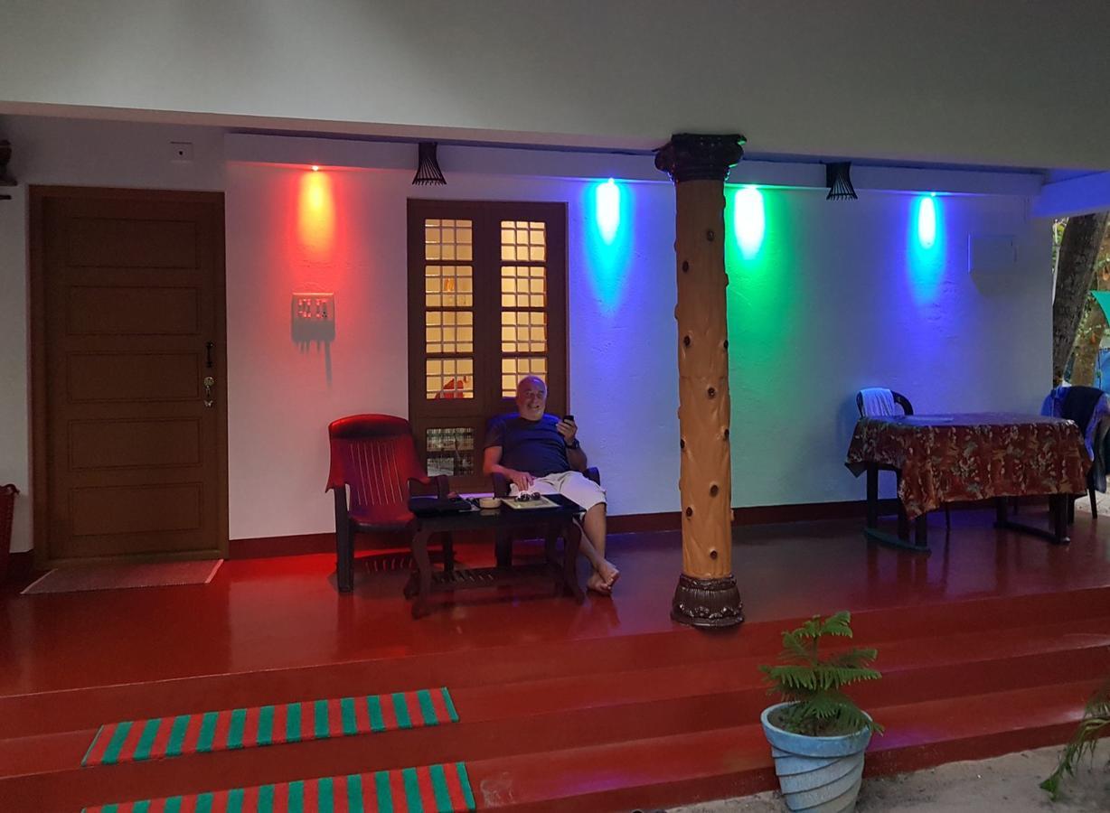 Marari Nadiya Hotel Mararikulam Buitenkant foto