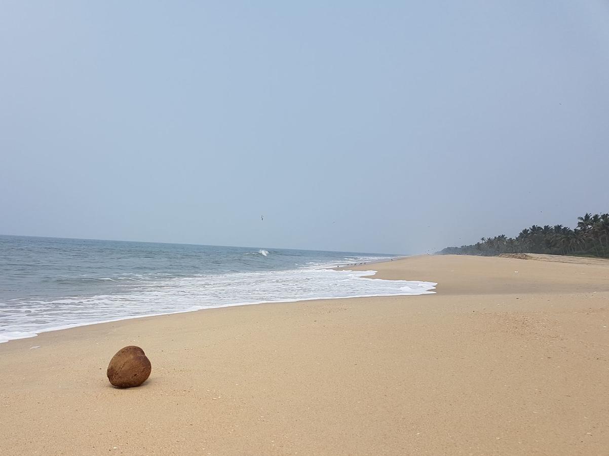 Marari Nadiya Hotel Mararikulam Buitenkant foto