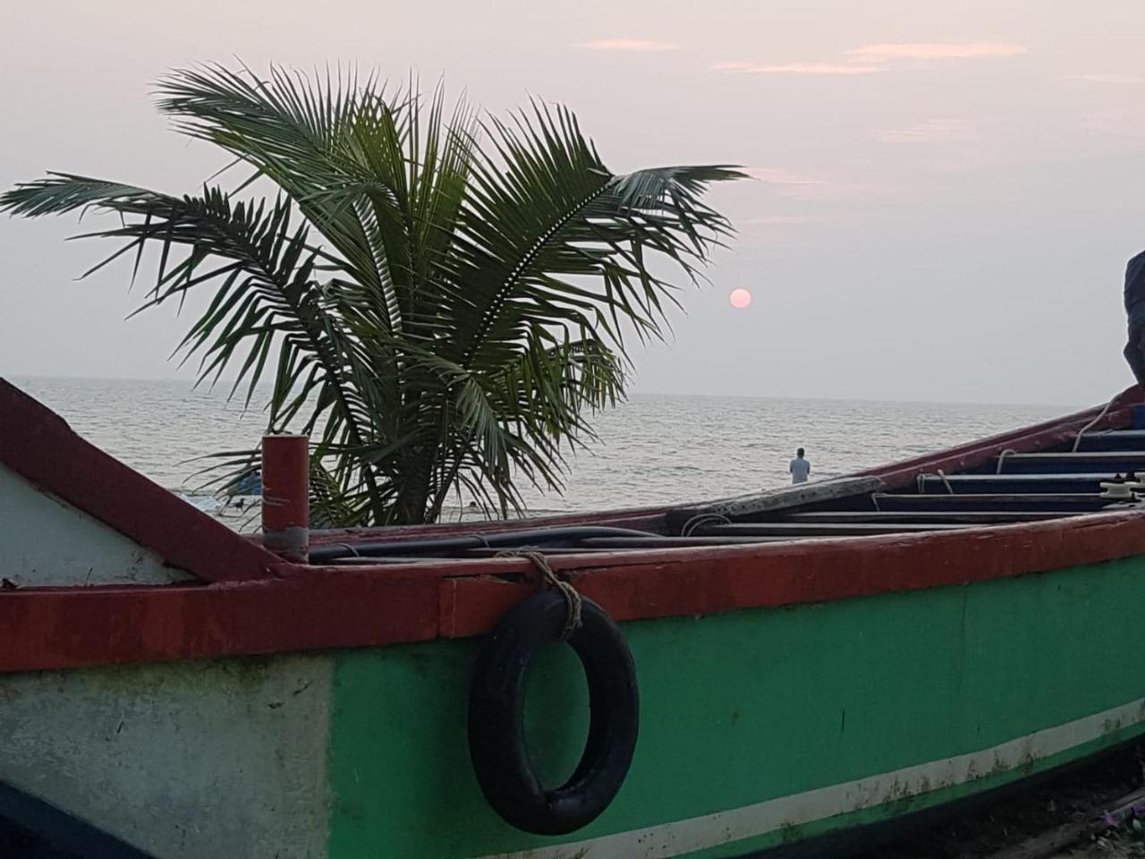 Marari Nadiya Hotel Mararikulam Buitenkant foto