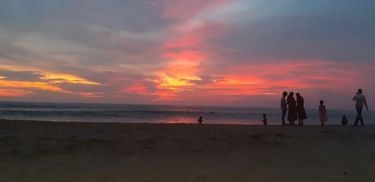 Marari Nadiya Hotel Mararikulam Buitenkant foto