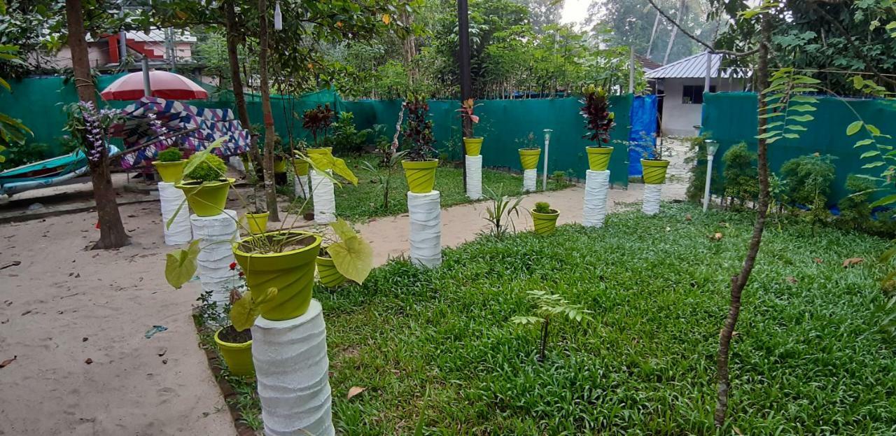 Marari Nadiya Hotel Mararikulam Buitenkant foto