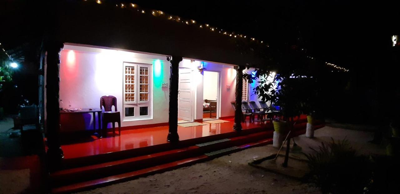 Marari Nadiya Hotel Mararikulam Buitenkant foto